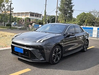 Lynk & Co 03 2023 model 1.5TD DCT Power Pro купить по цене 2 360 557 ₽  на сайте DeffCars