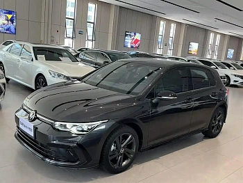 Golf 2021 280TSI DSG R-Line купить по цене 2 134 804 ₽  на сайте DeffCars
