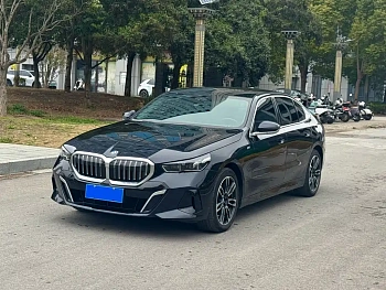 BMW 5 Series 2024 525Li M Sports Package купить на сайте DeffCars