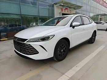 Qin PLUS 2025 DM-i Intelligent Driving Edition 55KM Leading Model купить по цене 2 043 384 ₽  на сайте DeffCars