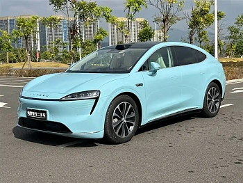 Zhijie R7 2025 extended range 251km Max купить на сайте DeffCars